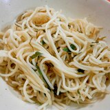 切り昆布と青しそのそうめんチャンプル